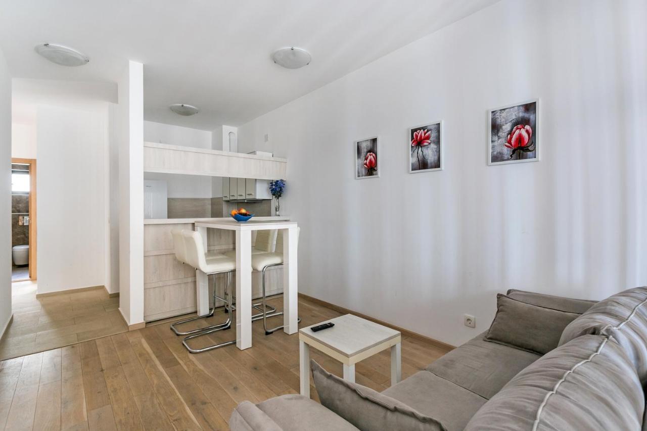 Apartments Beatrice Rafajlovići Extérieur photo